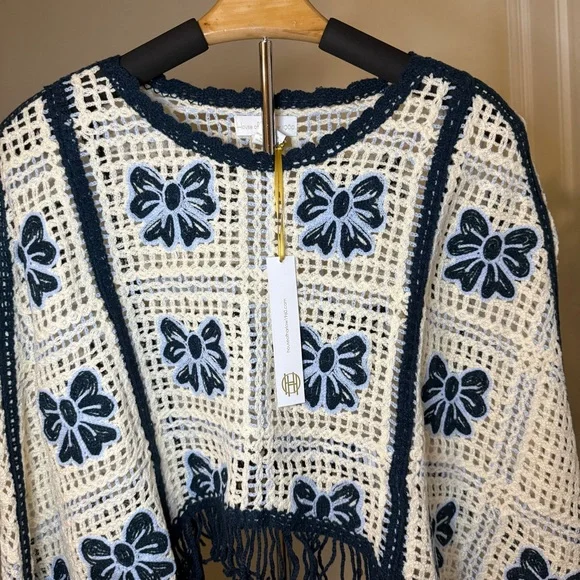 NWT House of Harlow white/blue crochet butterfly sweater - Picture 3 of 4